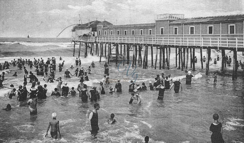 Bagni e bagnanti Viareggio Anno 1924
