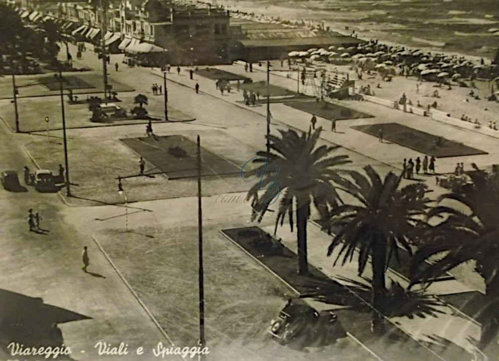 Piazza Mazzini e giardini Viareggio Anni '40