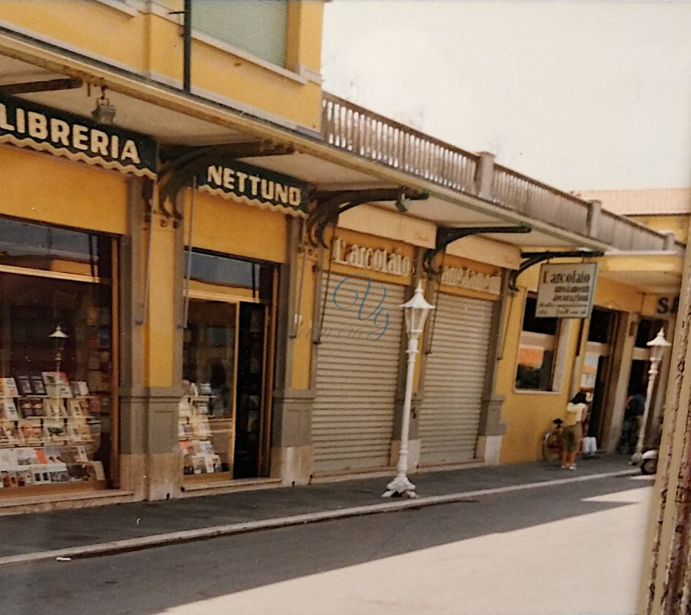 Libreria Nettuno Viareggio Anni '70