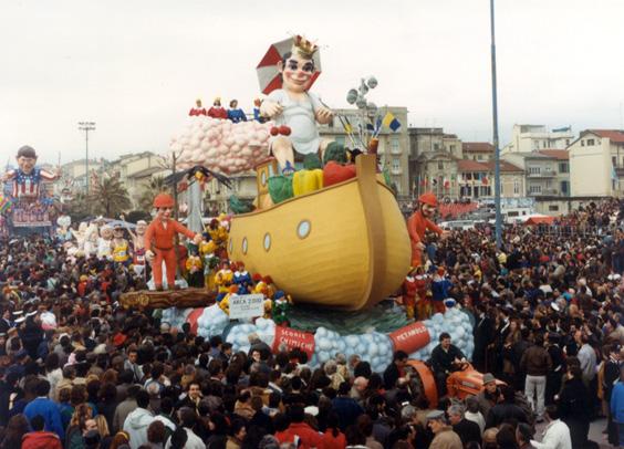 Arca duemila di Mario Neri e Giuseppe Palmerini - Carri piccoli - Carnevale di Viareggio 1987